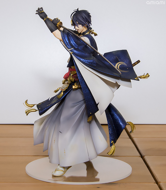 大人気定番商品 刀剣乱舞-ONLINE- フィギュア 1/8 真剣必殺Ver. 三日月