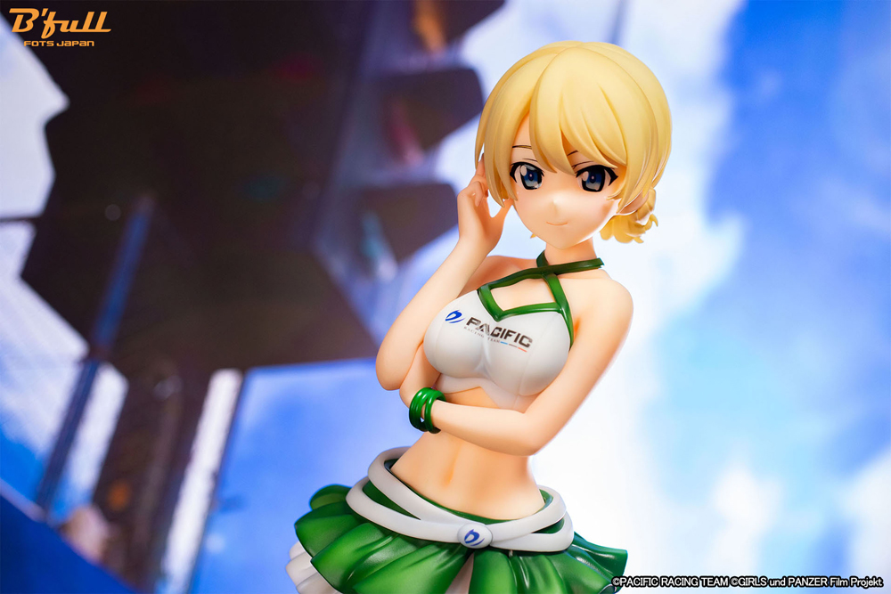 ガールズ&パンツァー劇場版　ダージリン　レースクイーンver. 1/5フィギュア Amazon.co.jp: ガールズ&パンツァー×PACIFIC「ダージリン