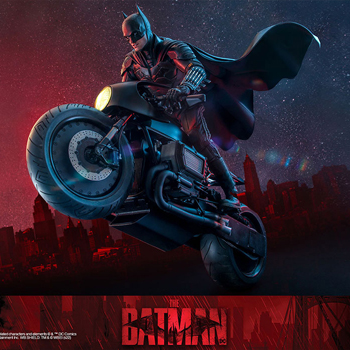 映画『THE BATMAN－ザ・バットマン－』より、バットサイクルが