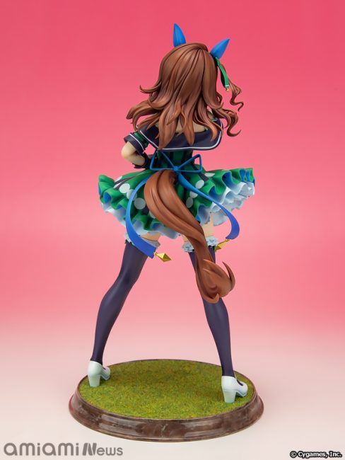 新品未開封　ウマ娘 　キングヘイローフィギュア　表情替えパーツ付 限定特典付き】キングヘイロー｜コトブキヤオンラインショップ