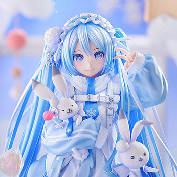 雪ミク スカイタウン」オープン10周年を記念して、イラストレーターの