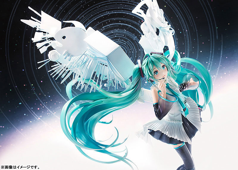 初音ミク　rella 初音ミクHappy 16th Birthday -Dear Creators-」の衣装デザインとキー